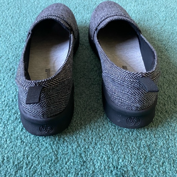 Clarks Cloudstepper Herringbone Penny Loafer - Picture 7 of 7